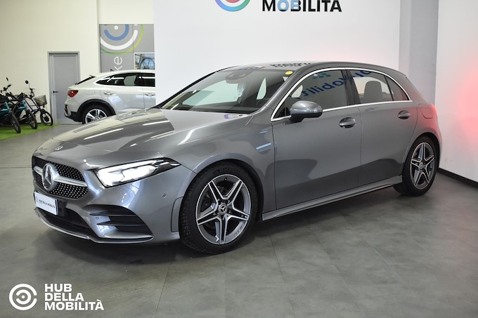 MERCEDES-BENZ A 180 d Automatic Premium